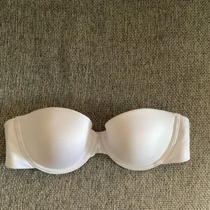 Strapless push-up bra